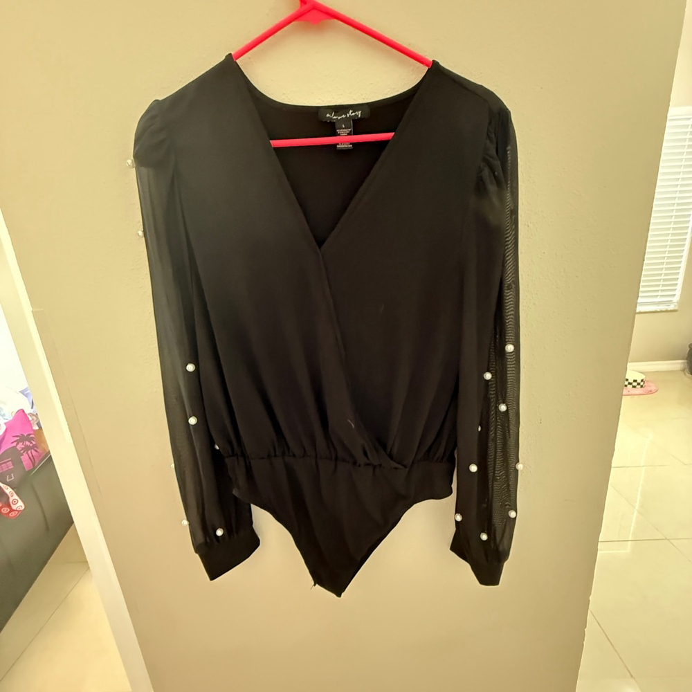 Adelyn Rae Black Pearl Accent Bodysuit L 


Adelyn Rae Black Bodysuit Size L